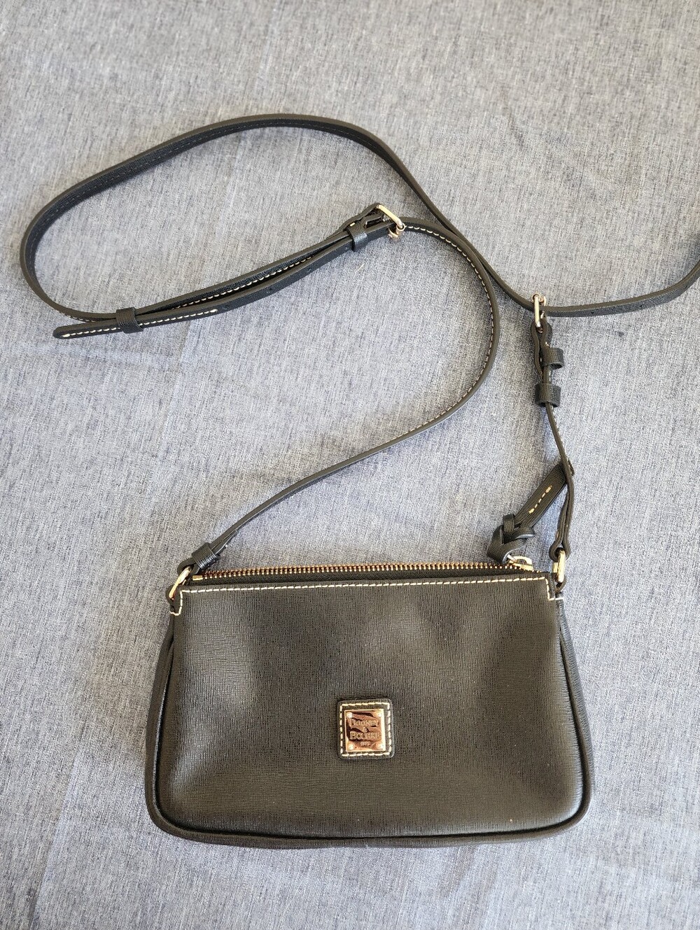 Dooney & Bourke Saffiano Leather Lexi Crossbody - Black / Red.interrior. NWOT